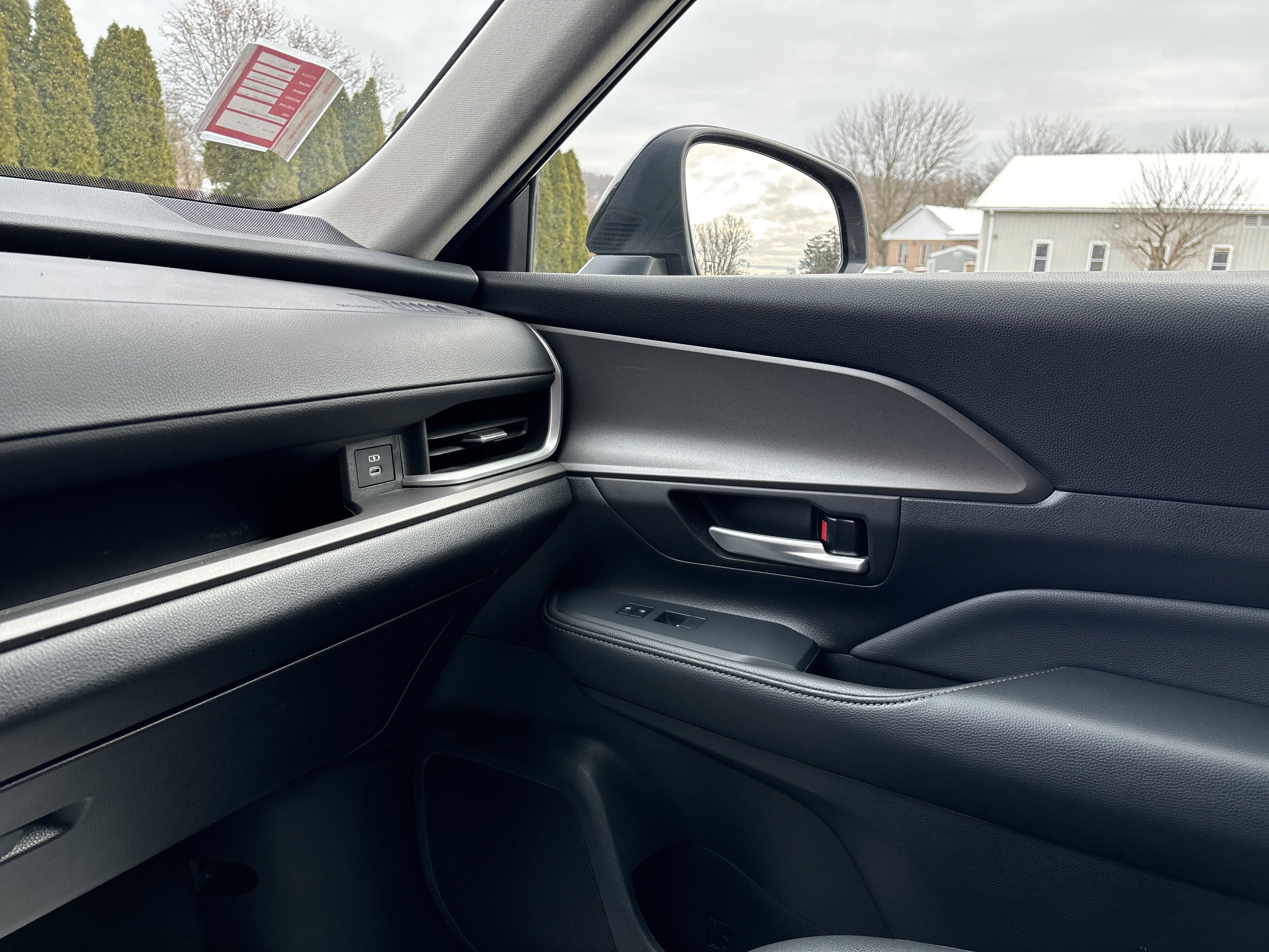 Used 2025 Toyota Grand Highlander AWD image 24