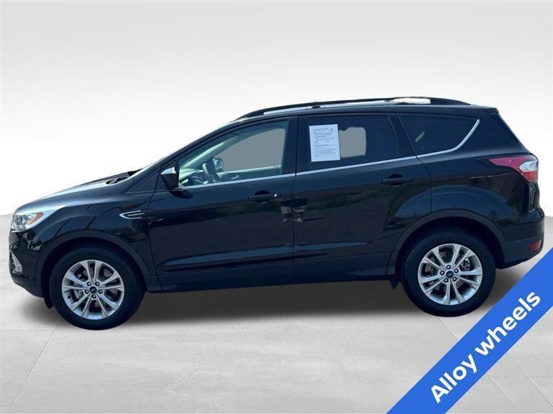 Used 2017 Ford Escape SE w/ Equipment Group 201A AWD/4WD image 8