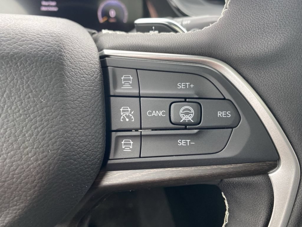 New 2026 Jeep Grand Cherokee Altitude AWD/4WD image 27