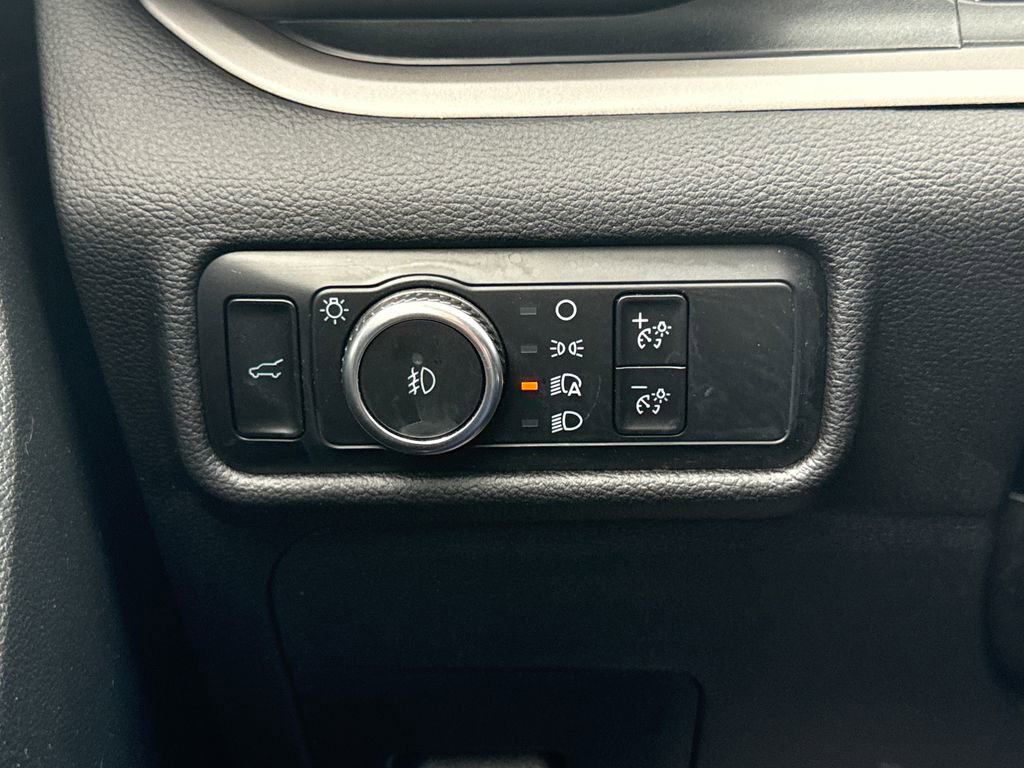 Used 2023 Ford Explorer XLT w/ Equipment Group 202A image 37