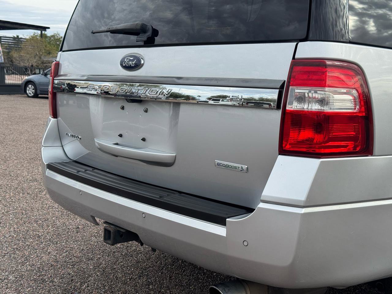 Used 2017 Ford Expedition EL Limited image 11