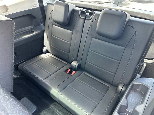 Used 2020 Volkswagen Tiguan SE w/ Panoramic Sunroof Package image 19