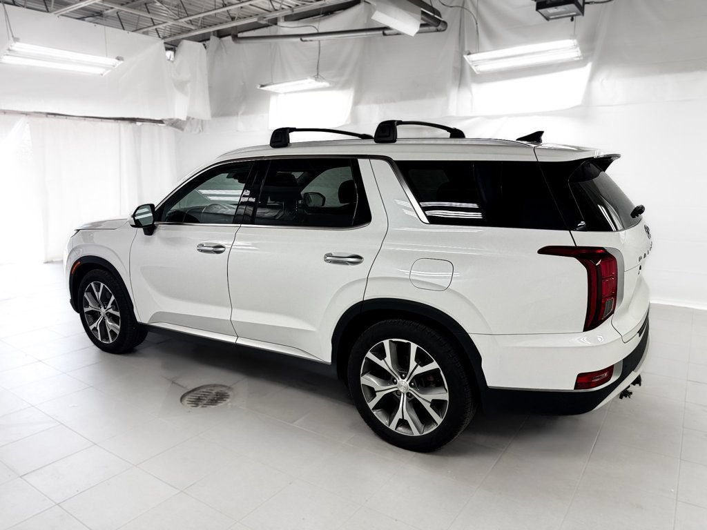 Used 2022 Hyundai Palisade SEL w/ Premium Package FWD image 3