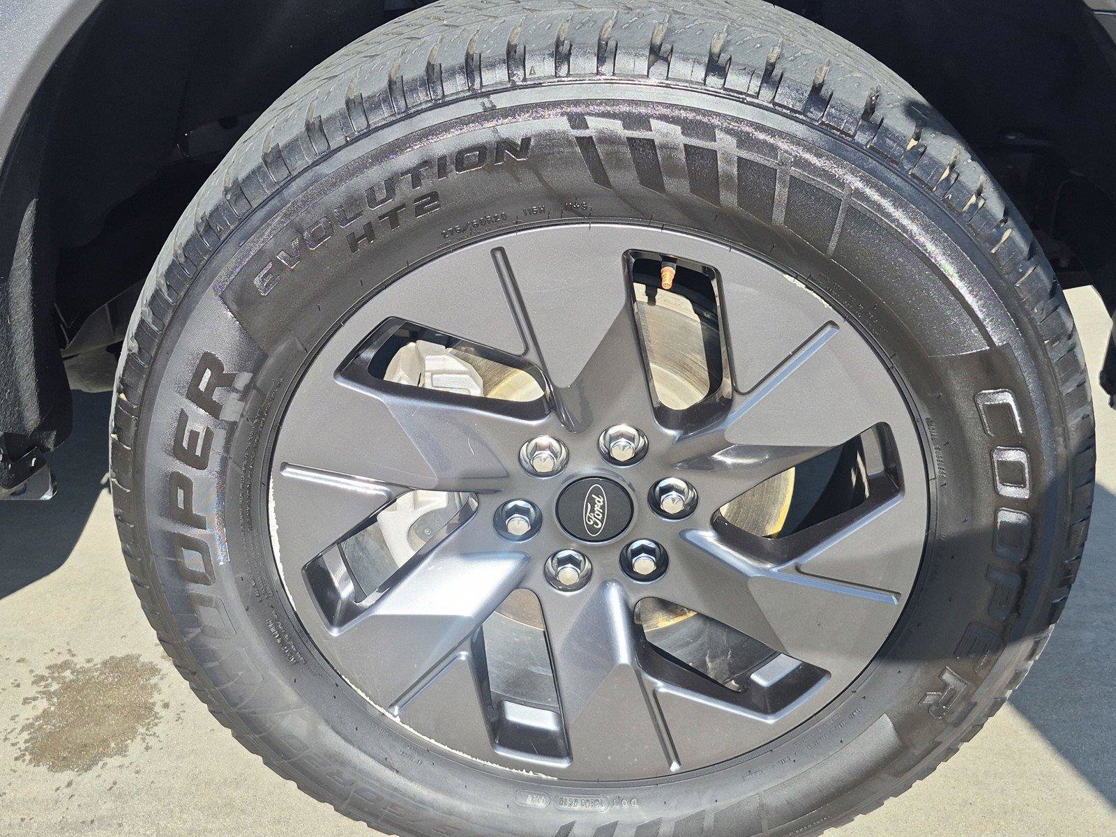 Used 2022 Ford F150 Lightning Lariat AWD/4WD image 12