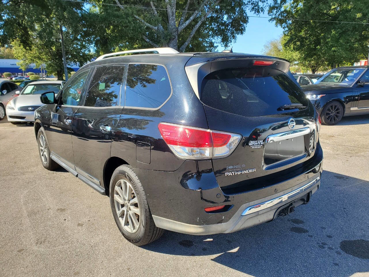 Used 2013 Nissan Pathfinder SL w/ SL Premium Pkg image 5