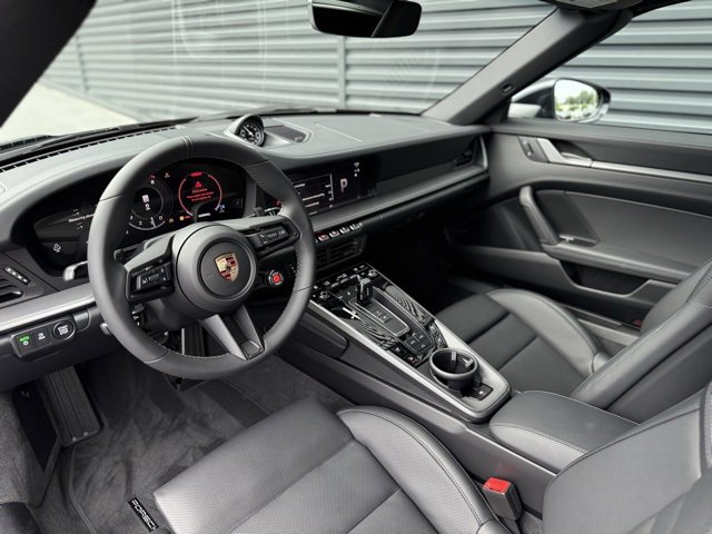 New 2026 Porsche 911 Carrera image 4