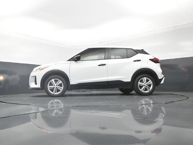 Certified 2025 Nissan Kicks Play S FWD image 33