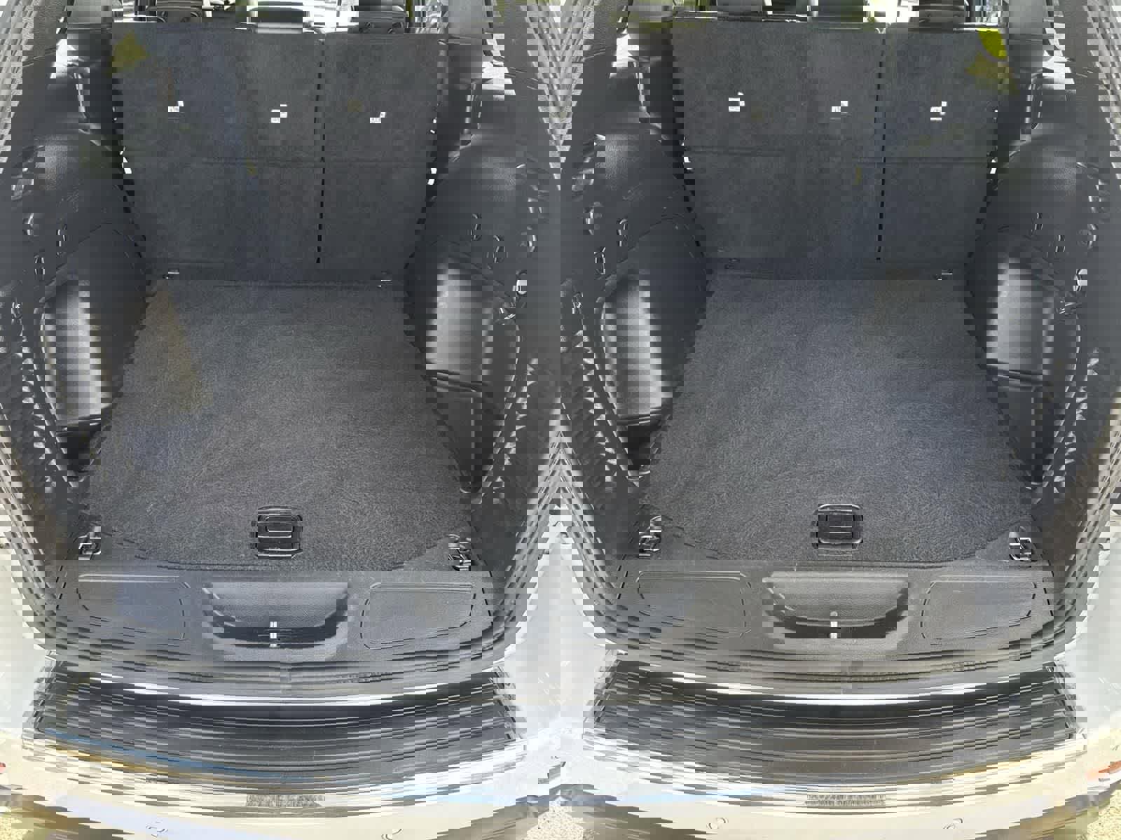 Used 2022 Jeep Grand Cherokee Limited image 35