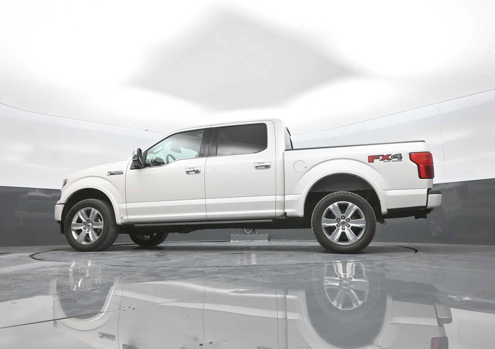 Used 2018 Ford F150 Platinum w/ Equipment Group 701A Luxury AWD/4WD image 35