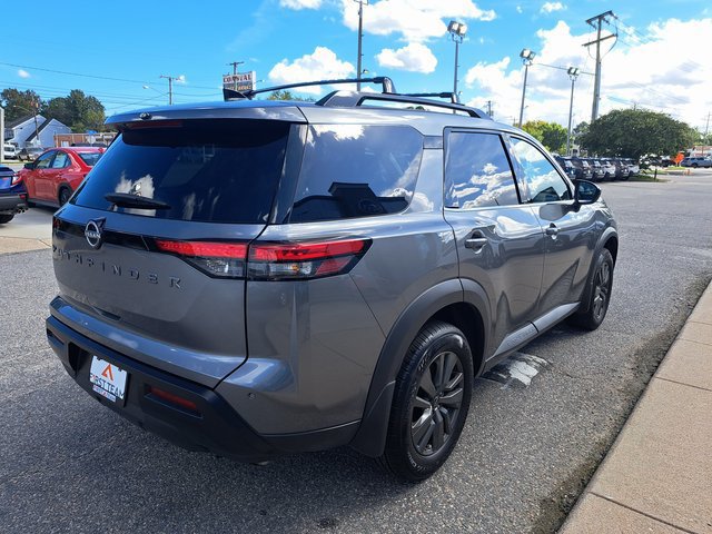 Used 2026 Nissan Pathfinder SV FWD image 6