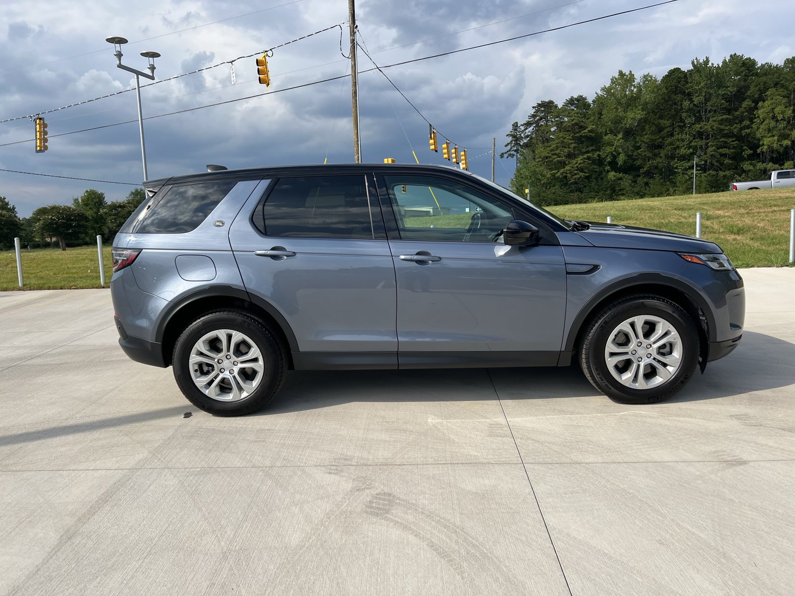 Used 2023 Land Rover Discovery Sport S AWD/4WD image 9