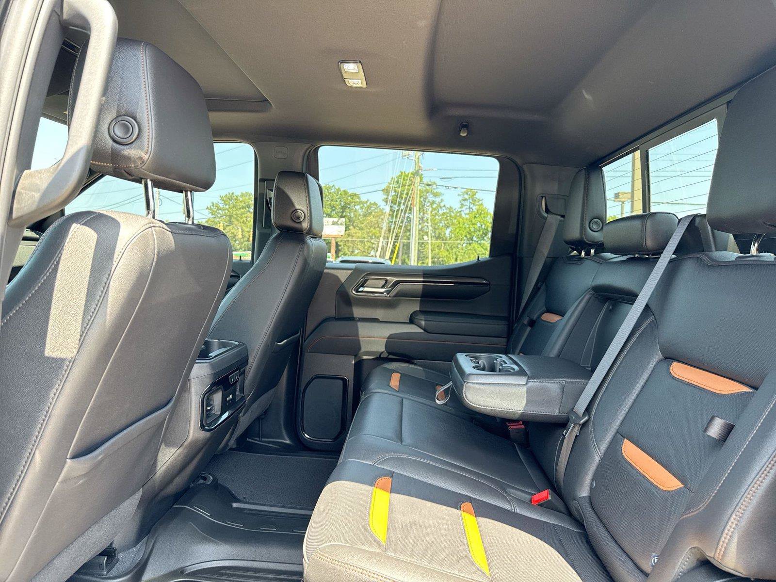 Used 2024 GMC Sierra 1500 AT4 w/ Technology Package AWD/4WD image 16