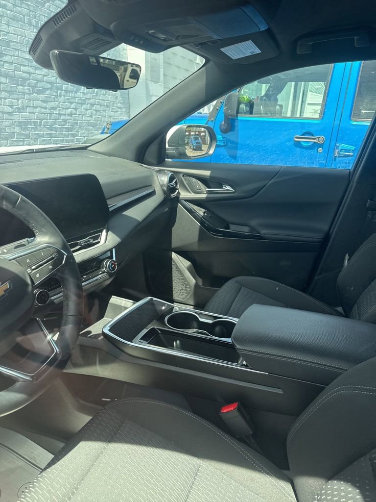 Used 2022 Chevrolet Equinox RS AWD/4WD image 9