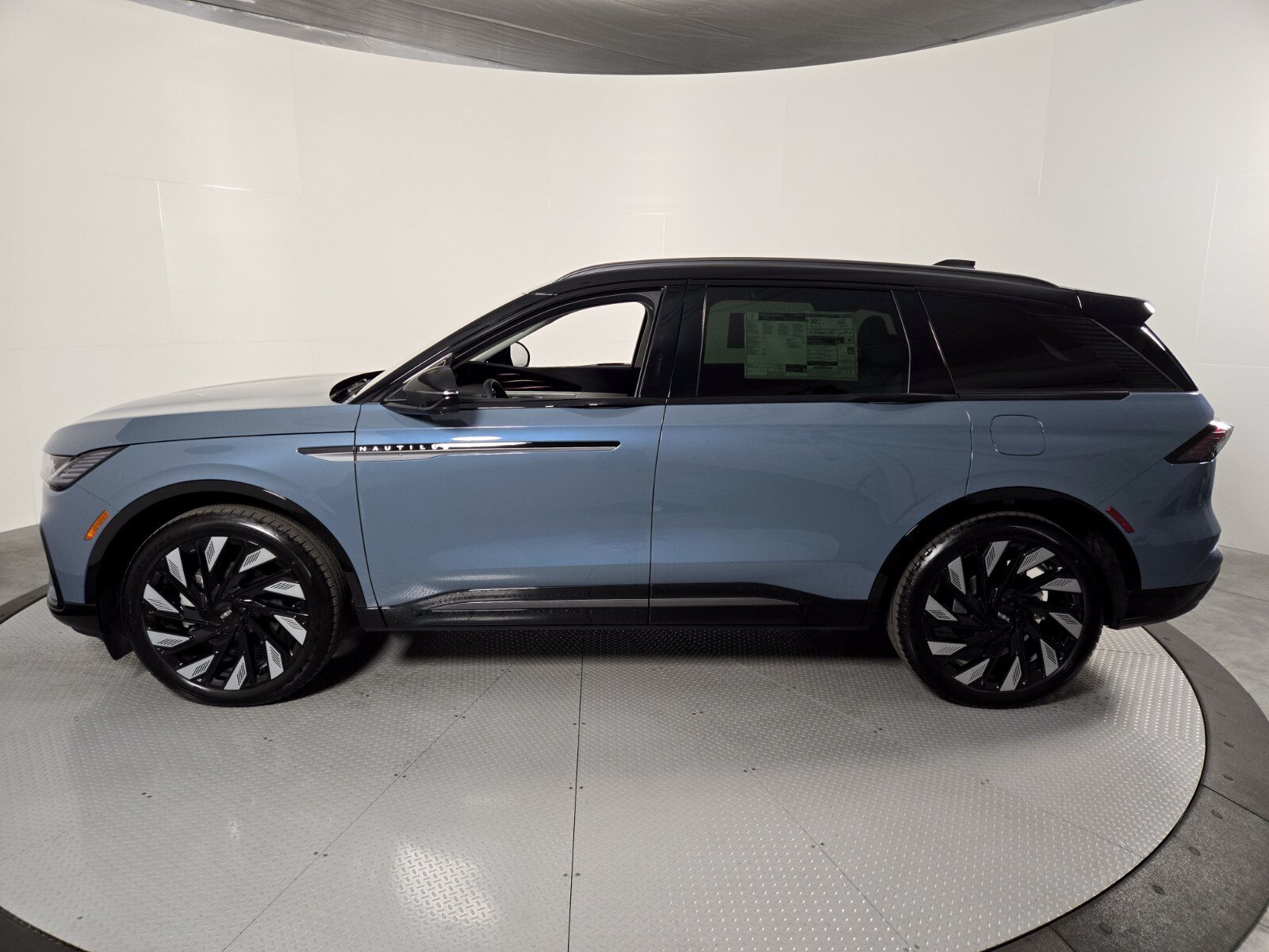 New 2026 Lincoln Nautilus Reserve AWD/4WD image 8