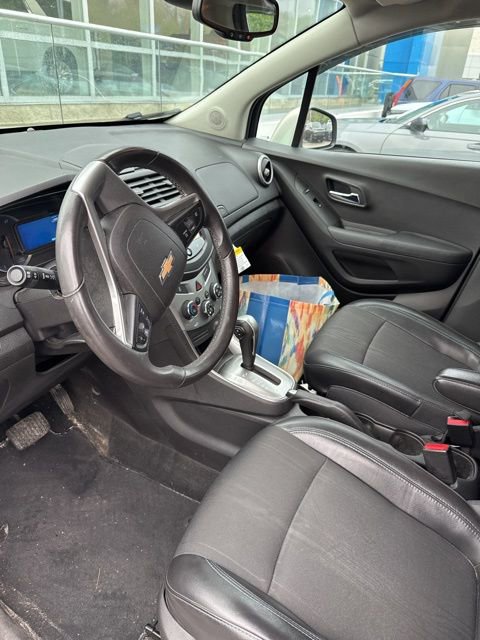 Used 2016 Chevrolet Trax LT w/ LT Convenience Package AWD/4WD image 3