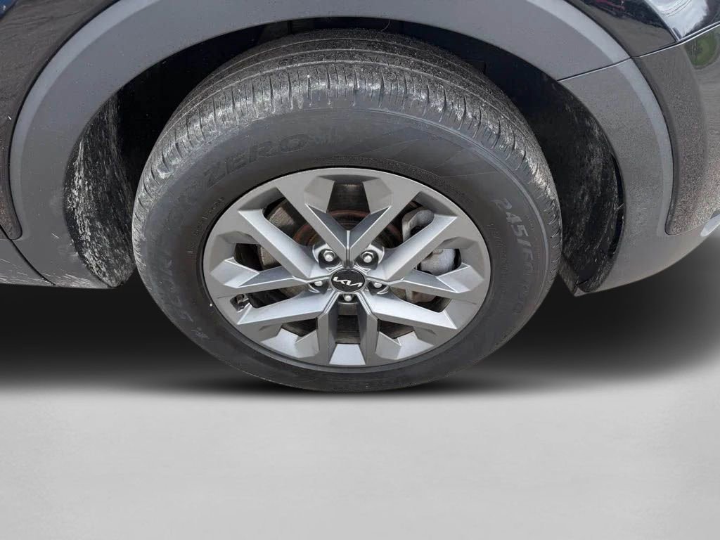 Used 2024 Kia Telluride LX image 38