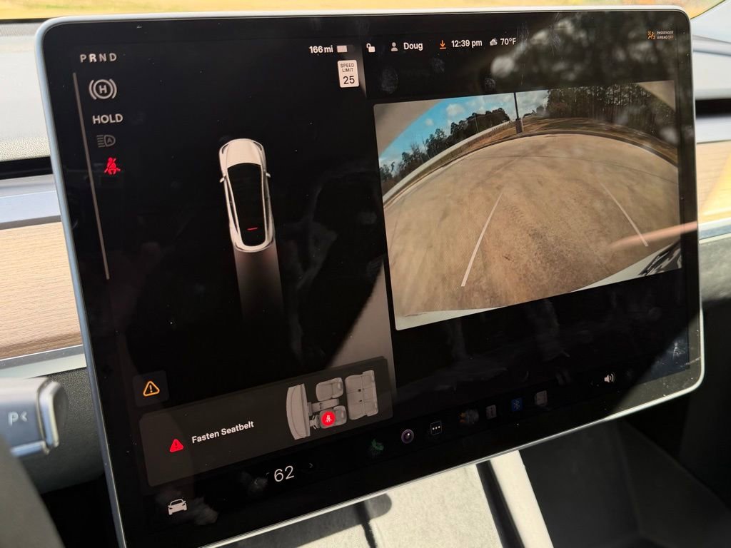 Used 2022 Tesla Model Y Long Range image 22