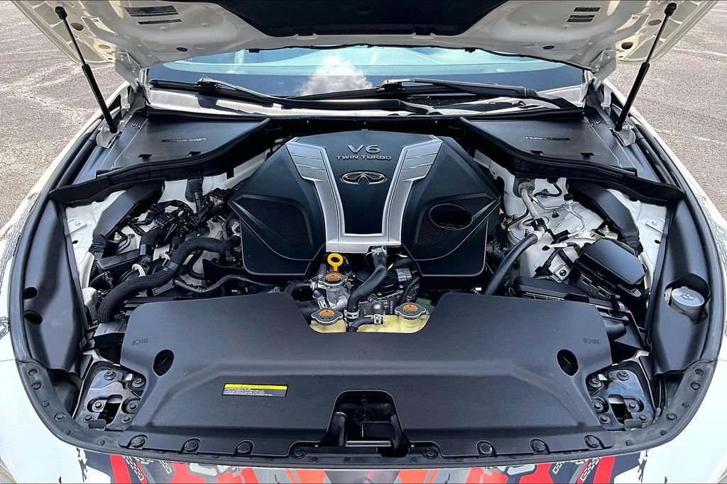 Used 2018 INFINITI Q60 3.0t Luxe RWD image 9