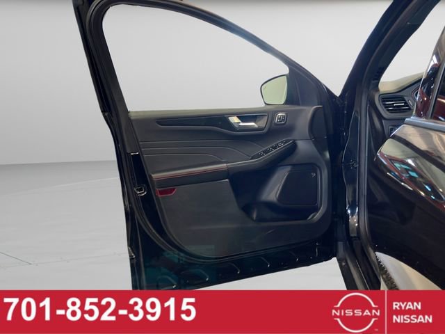Used 2023 Ford Escape ST-Line Elite w/ Premium Technology Package AWD/4WD image 34