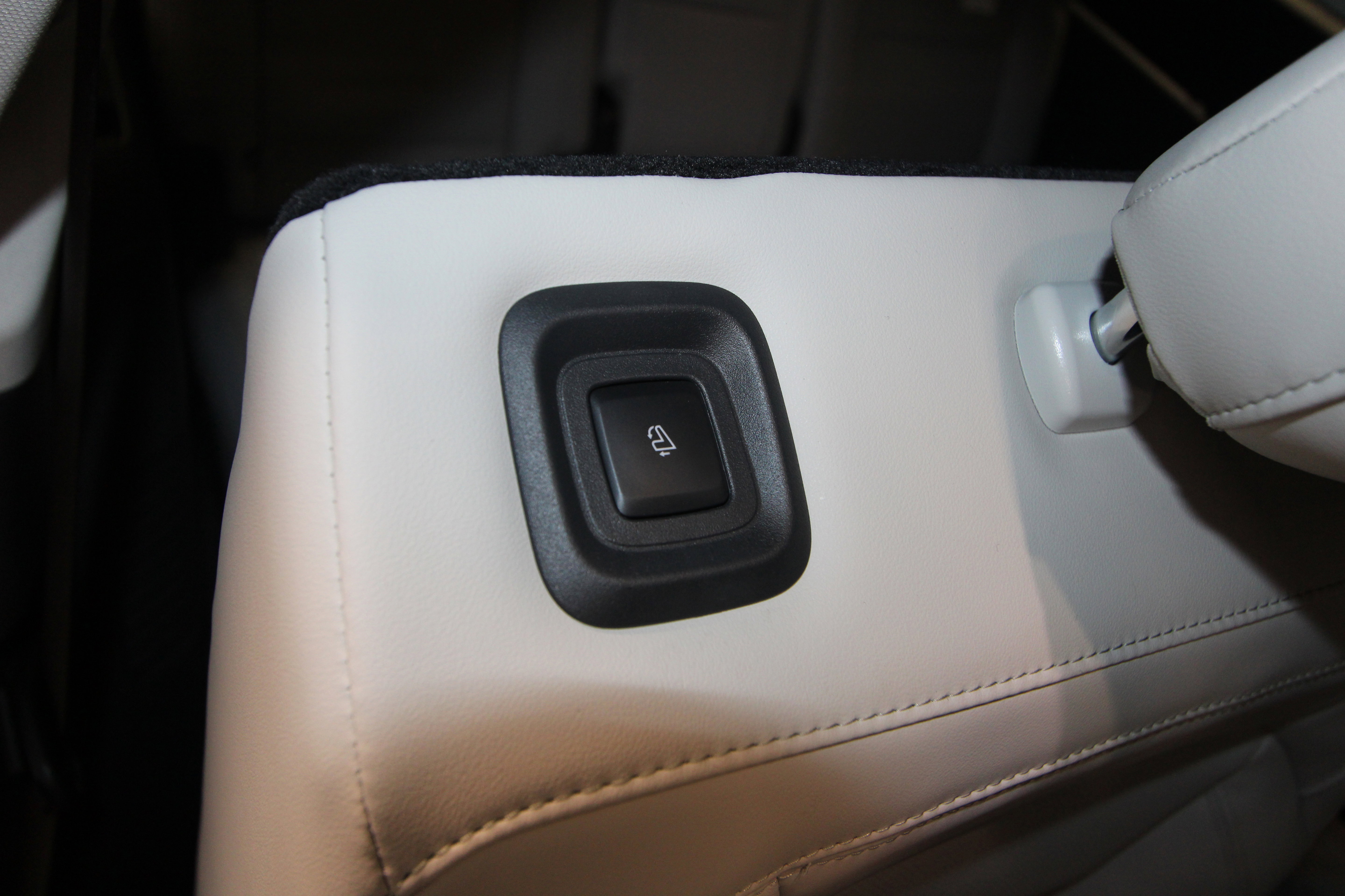 New 2025 Lincoln Navigator L Reserve image 30