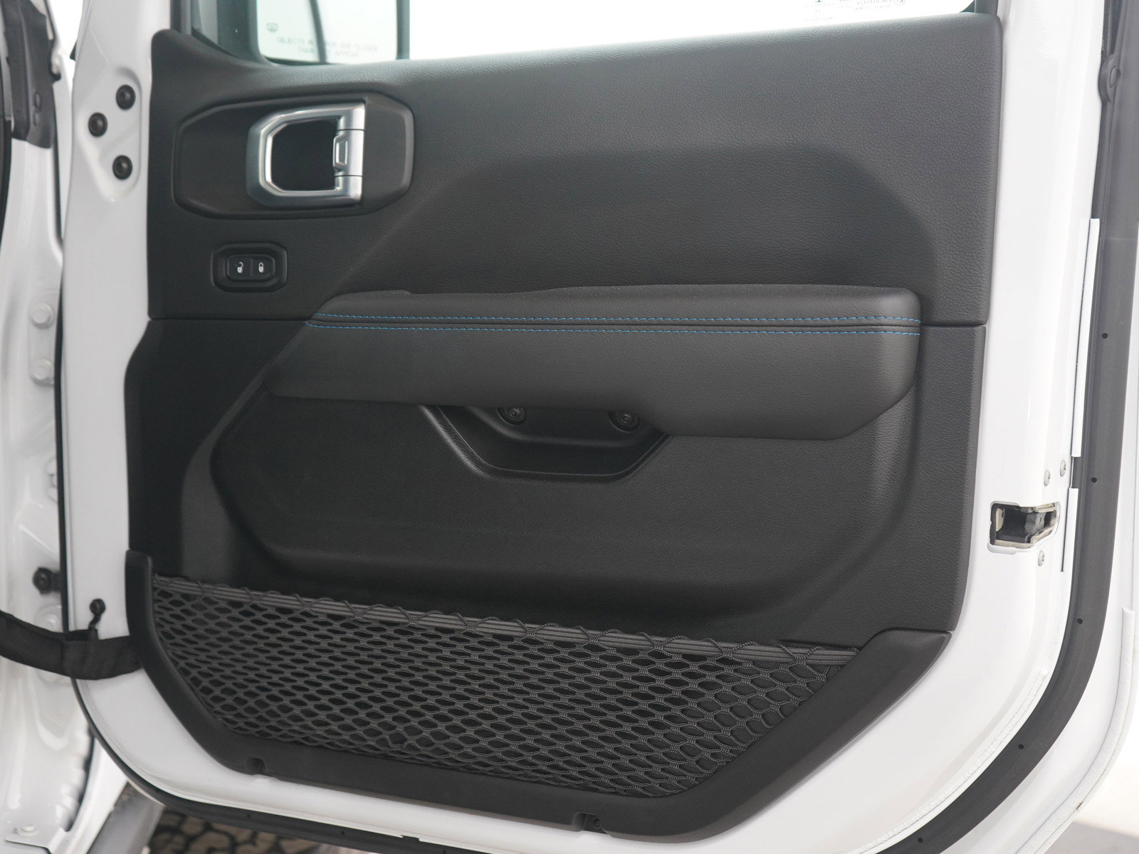 Used 2021 Jeep Wrangler Unlimited Rubicon 4xe w/ Steel Bumper Group image 9