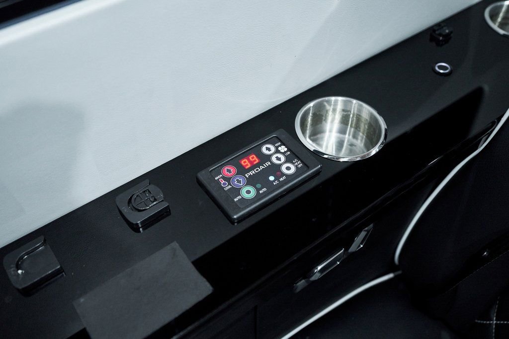 Used 2017 Mercedes-Benz Sprinter 3500 image 70