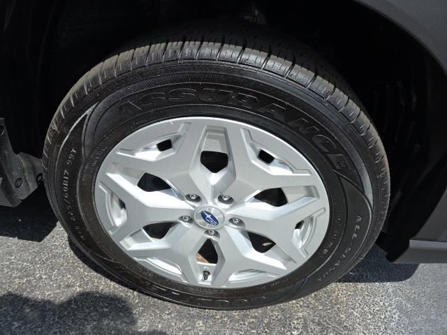 Used 2023 Subaru Forester AWD/4WD image 19
