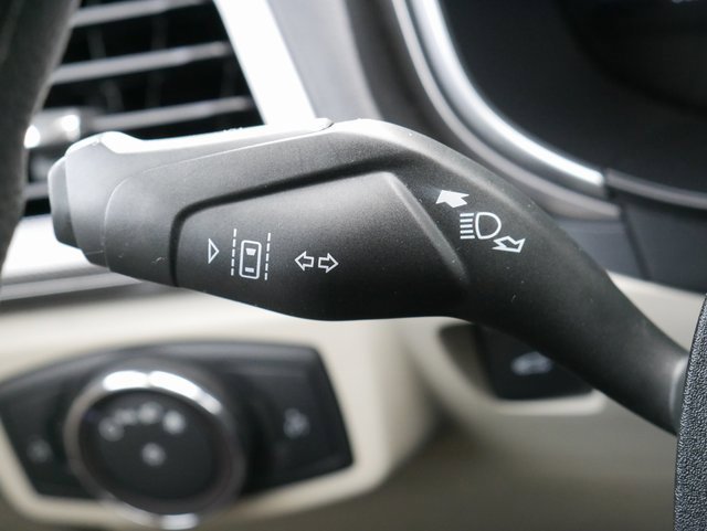 Used 2019 Ford Fusion SE image 25