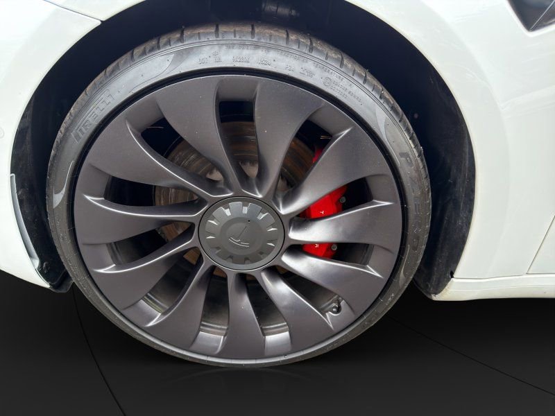 Used 2021 Tesla Model 3 Performance image 24