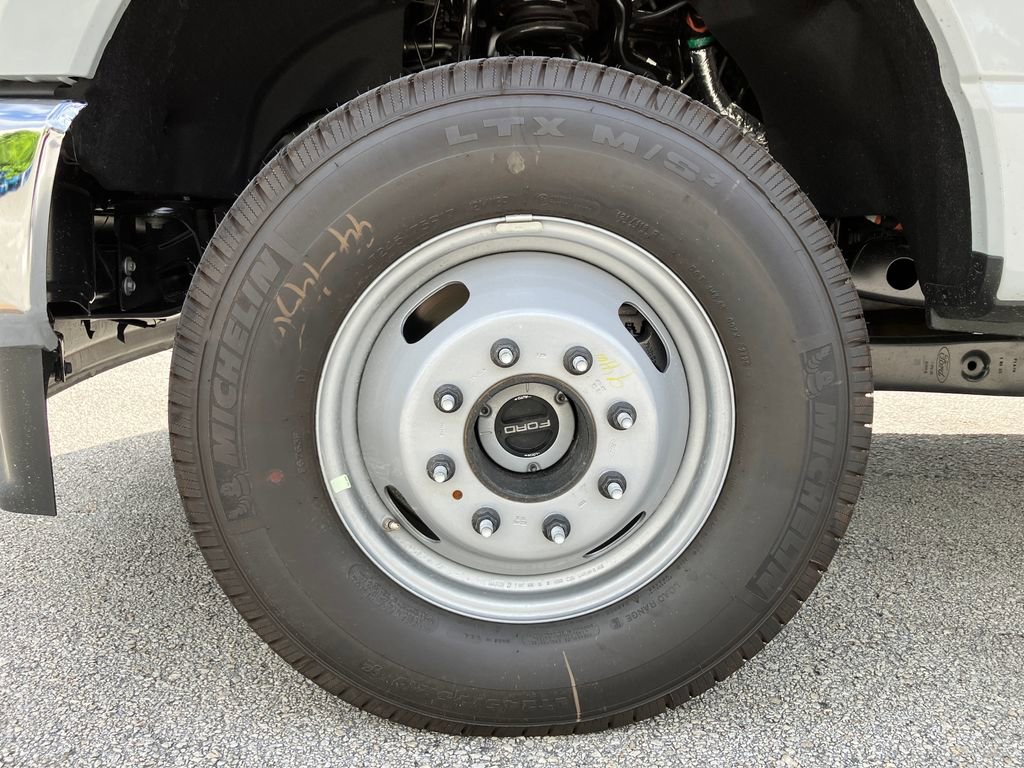 New 2026 Ford F350 XLT w/ XLT Premium Package image 13