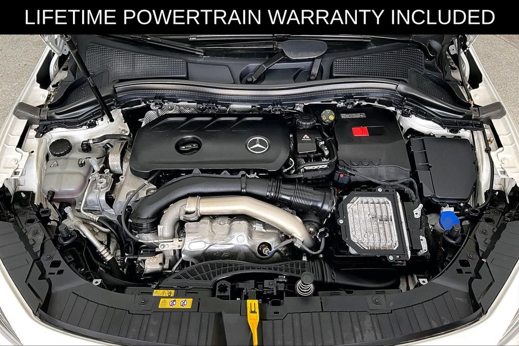 Used 2025 Mercedes-Benz GLA 250 4MATIC image 11