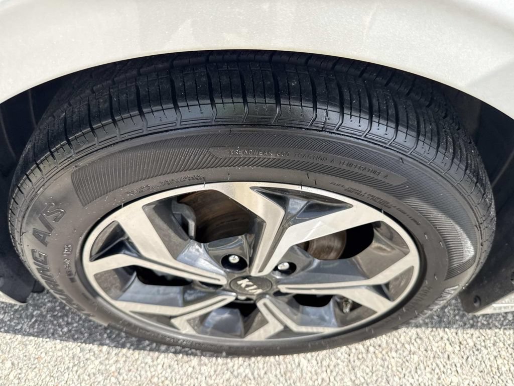 Used 2021 Kia Forte LXS FWD image 11