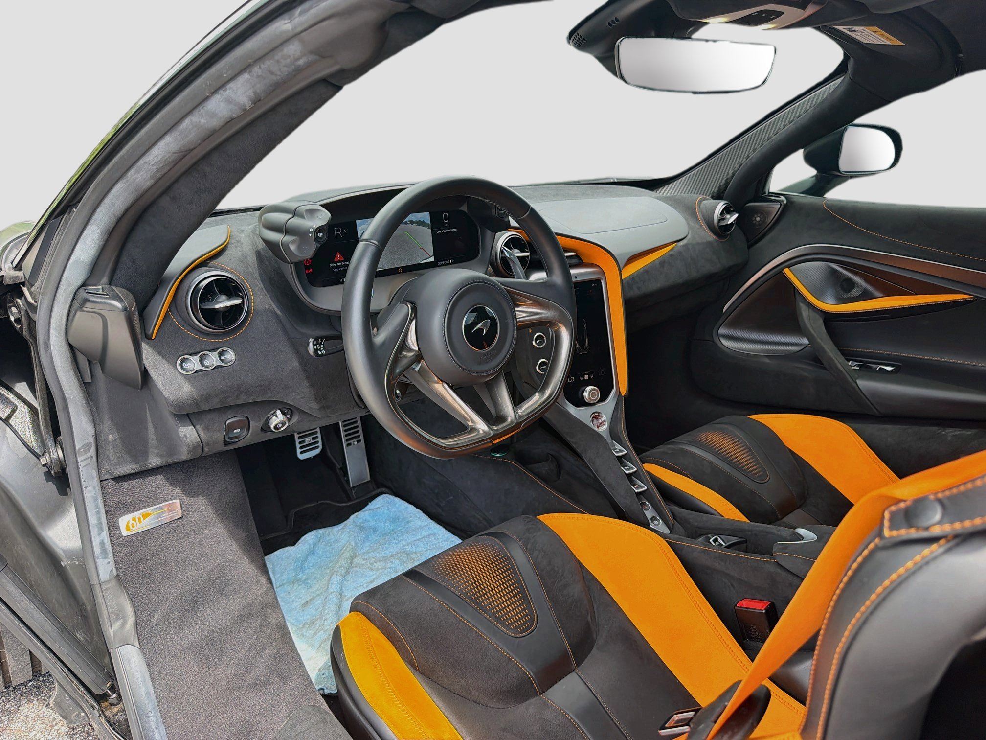 Used 2024 McLaren 750S Spider RWD image 19