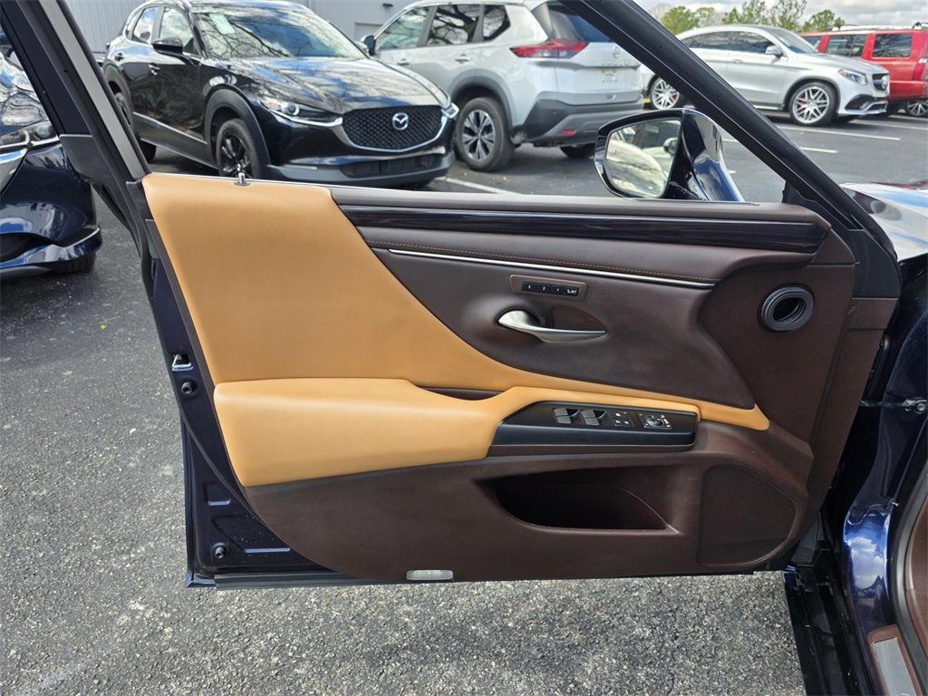 Used 2020 Lexus ES 350 w/ Premium Package image 11