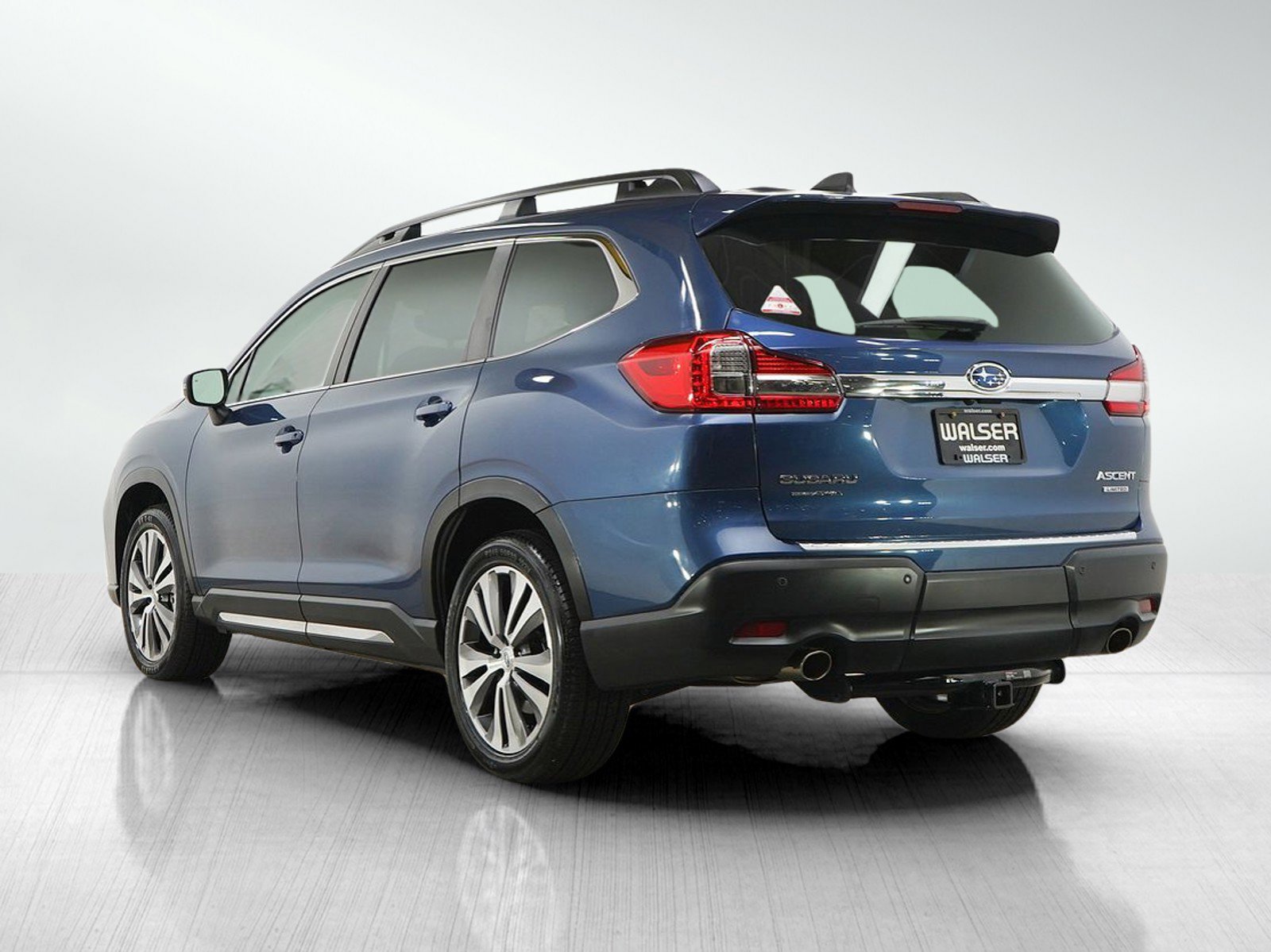 Used 2022 Subaru Ascent Limited image 3