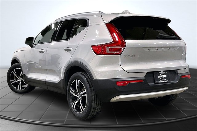 Certified 2023 Volvo XC40 B5 Core w/ Convenience Package image 14