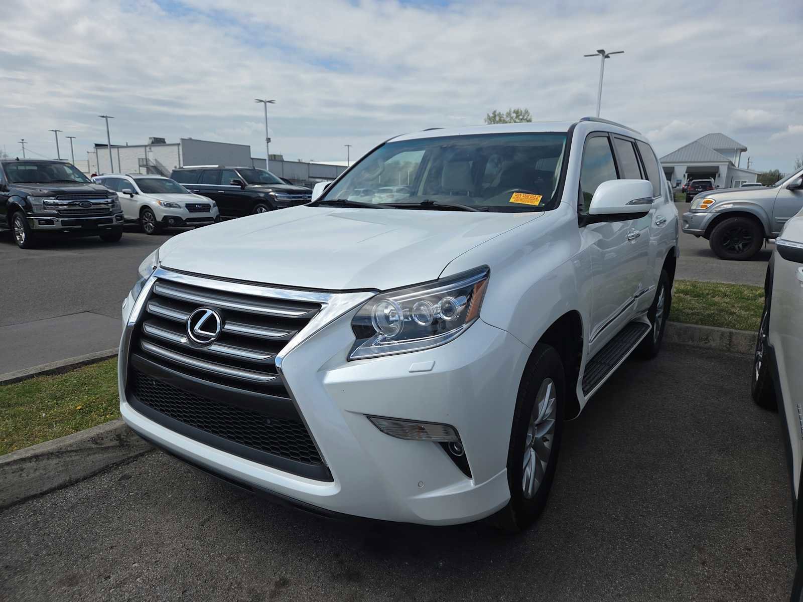 Used 2018 Lexus GX 460 Premium w/ Premium Package image 8
