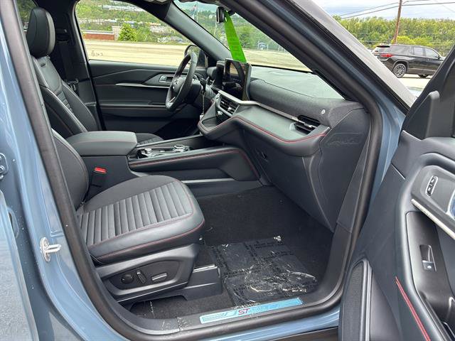 New 2026 Ford Explorer ST-Line w/ ST-Line Street Pack AWD/4WD image 19