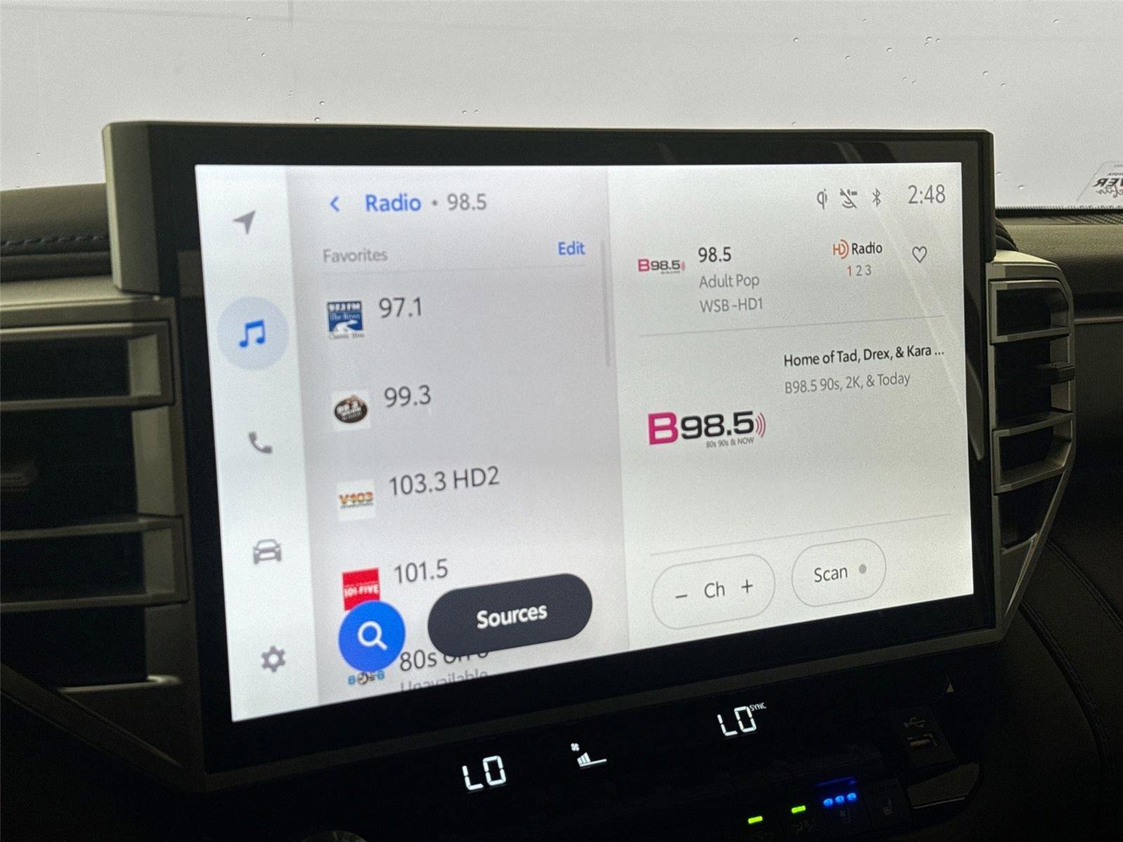 Used 2025 Toyota Tundra Platinum image 25