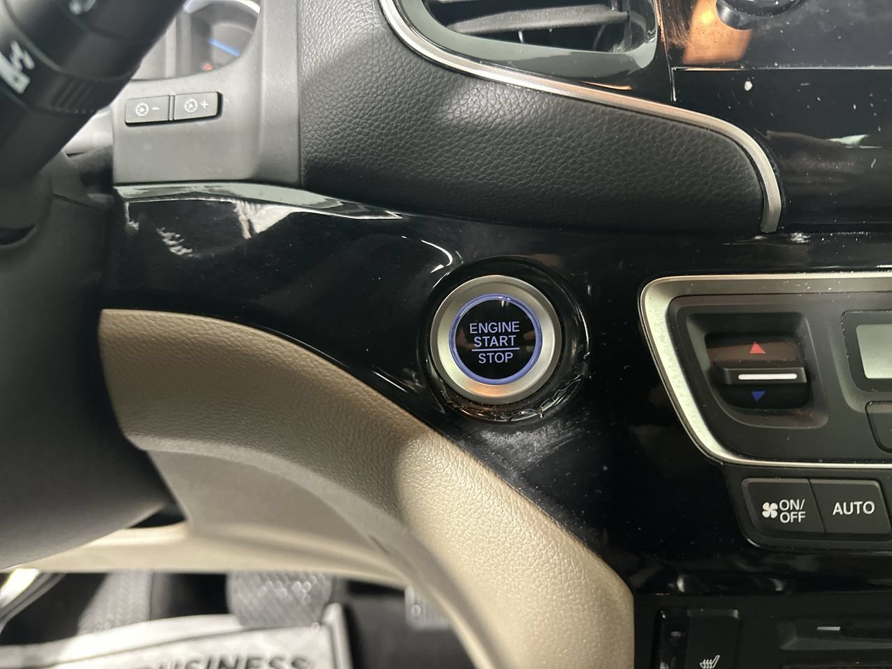 Used 2019 Honda Pilot Touring image 8