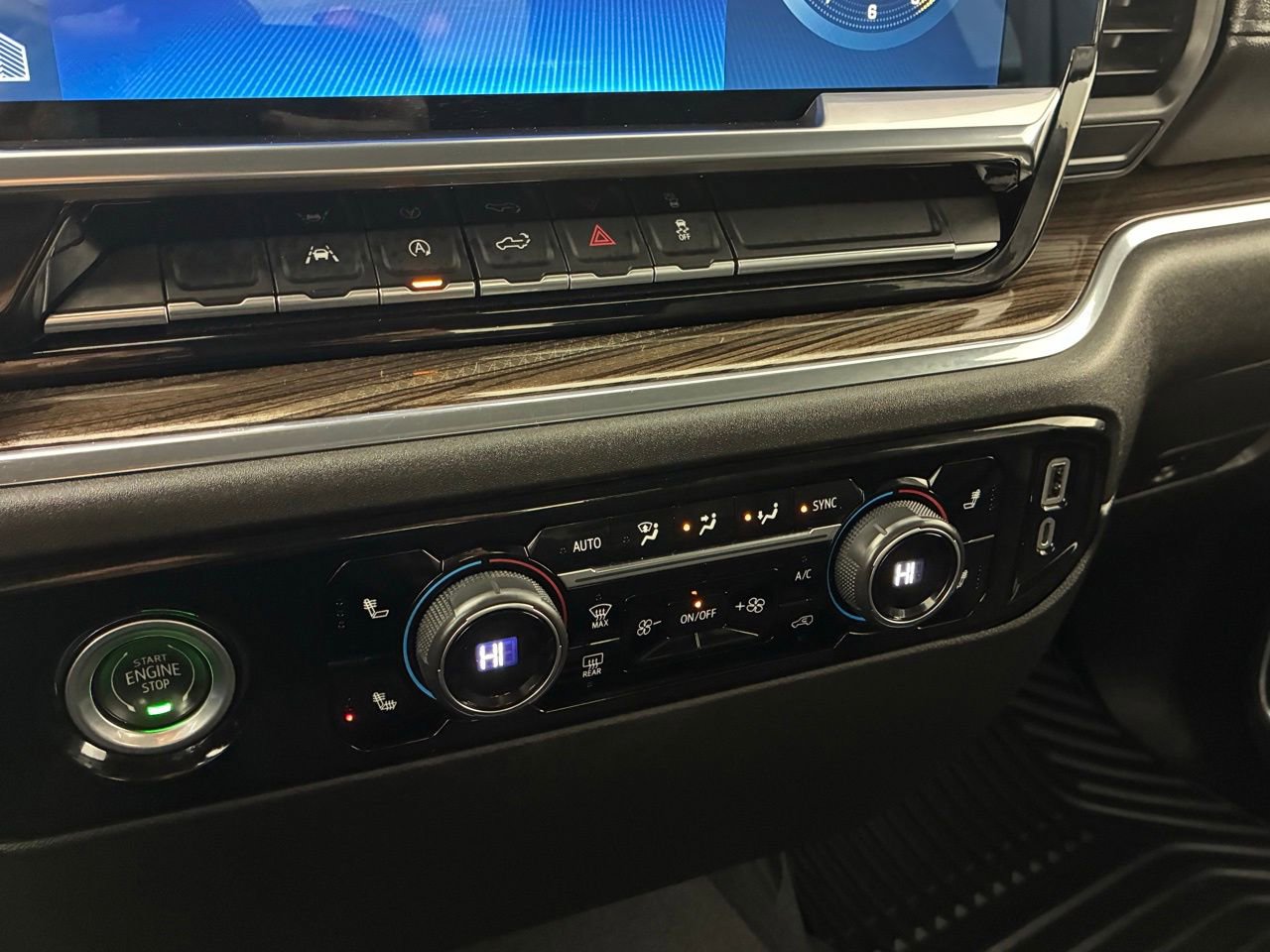 Used 2023 Chevrolet Silverado 1500 LT image 18