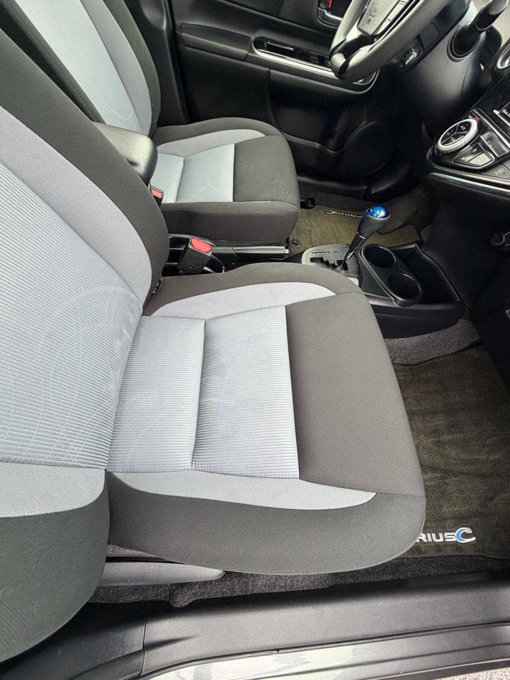 Used 2019 Toyota Prius C FWD image 19