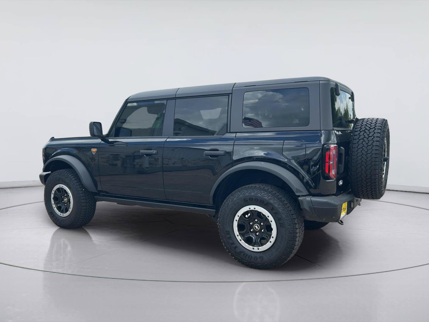 Used 2026 Ford Bronco Badlands AWD/4WD image 4