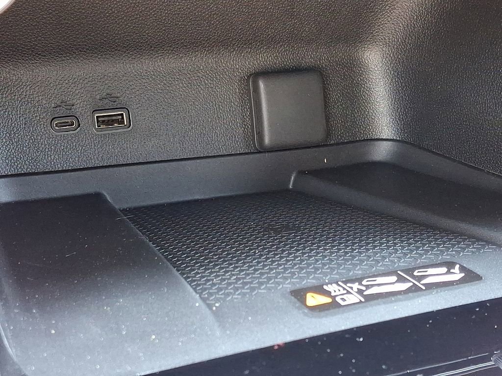 New 2026 Chevrolet Traverse LT w/ Midnight/Sport Edition image 18