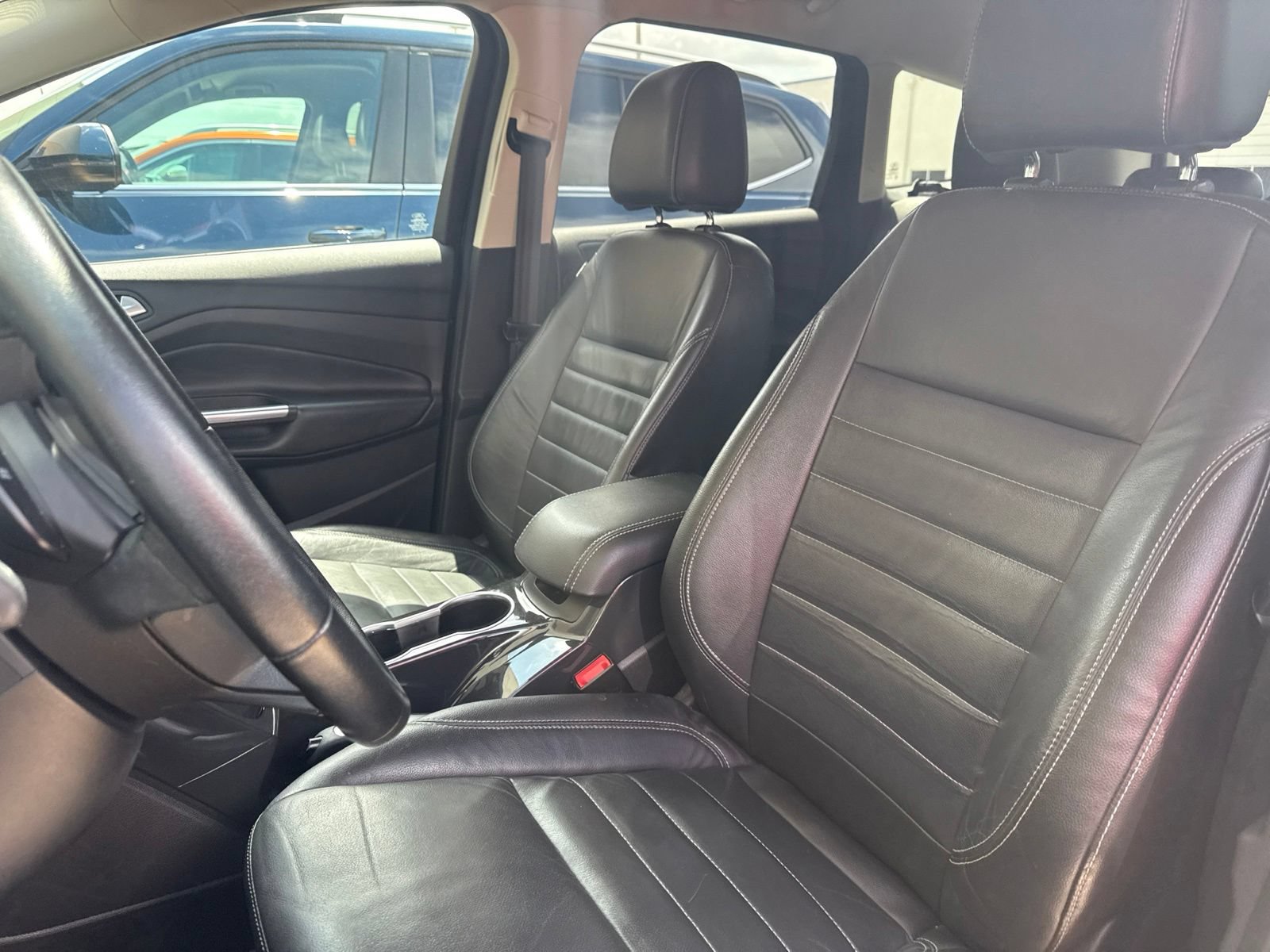 Used 2015 Ford Escape Titanium FWD image 8