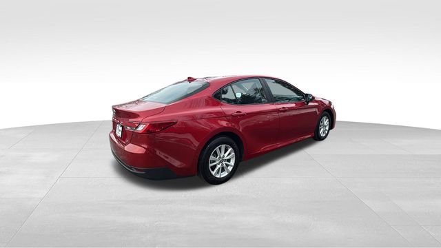 Used 2025 Toyota Camry LE image 33