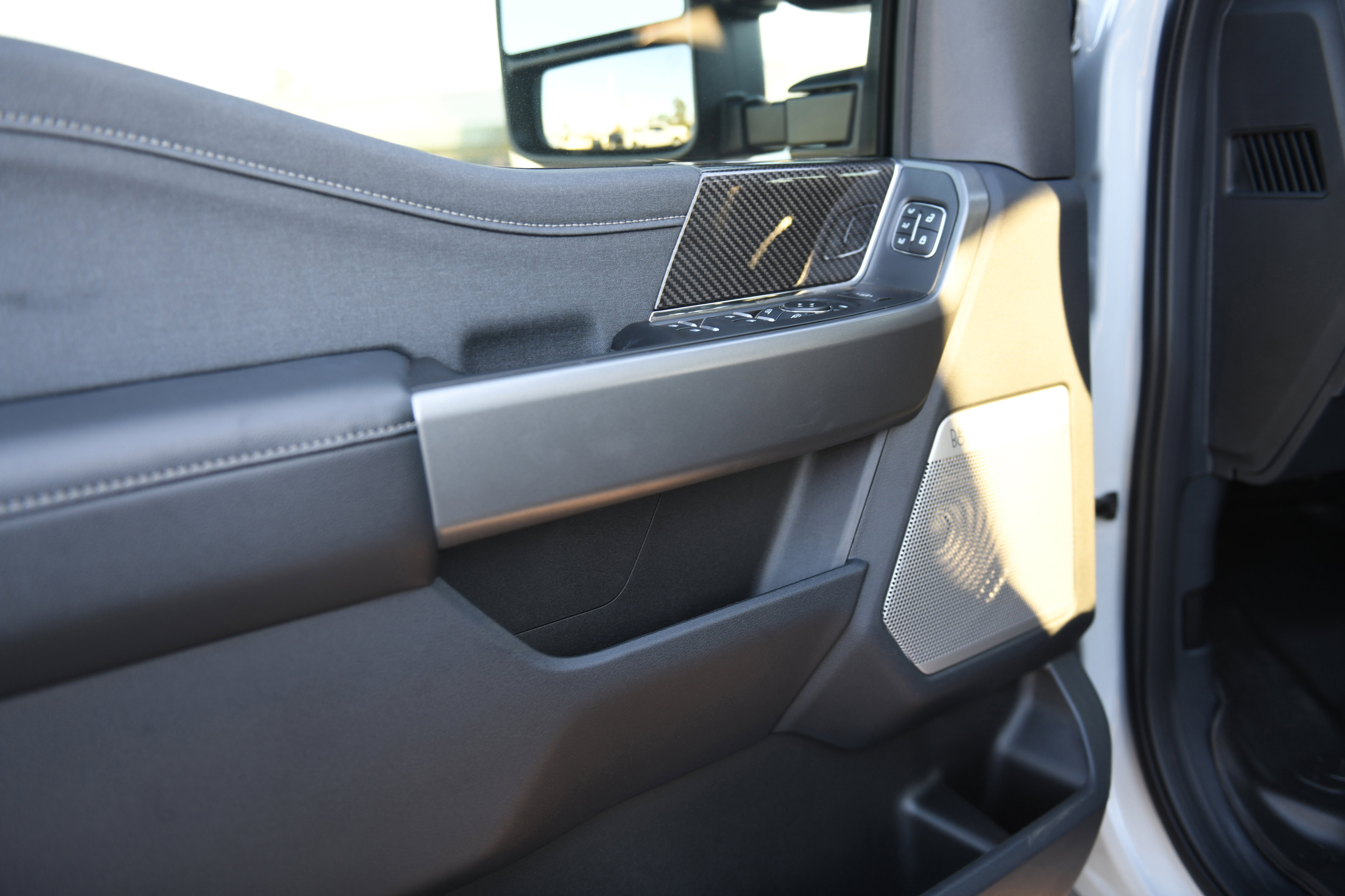 New 2026 Ford F250 Lariat w/ Black Appearance Package image 29