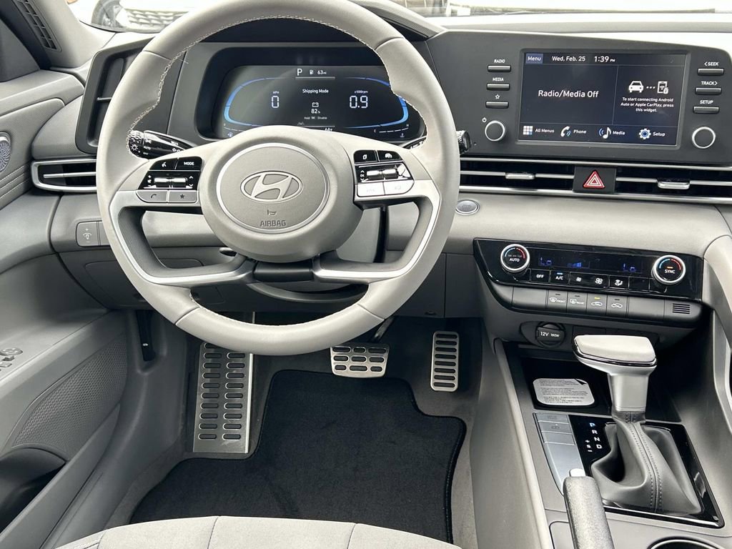 New 2026 Hyundai Elantra Sport FWD image 20