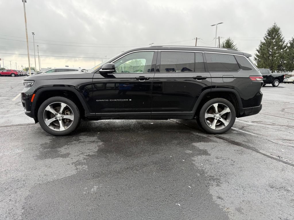 Used 2023 Jeep Grand Cherokee L Limited w/ Luxury Tech Group II AWD/4WD image 3