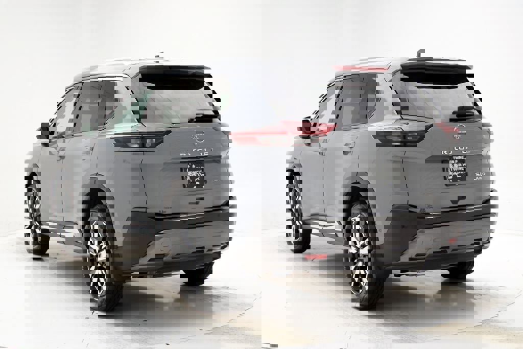 Used 2023 Nissan Rogue SL w/ SL Premium Package image 7